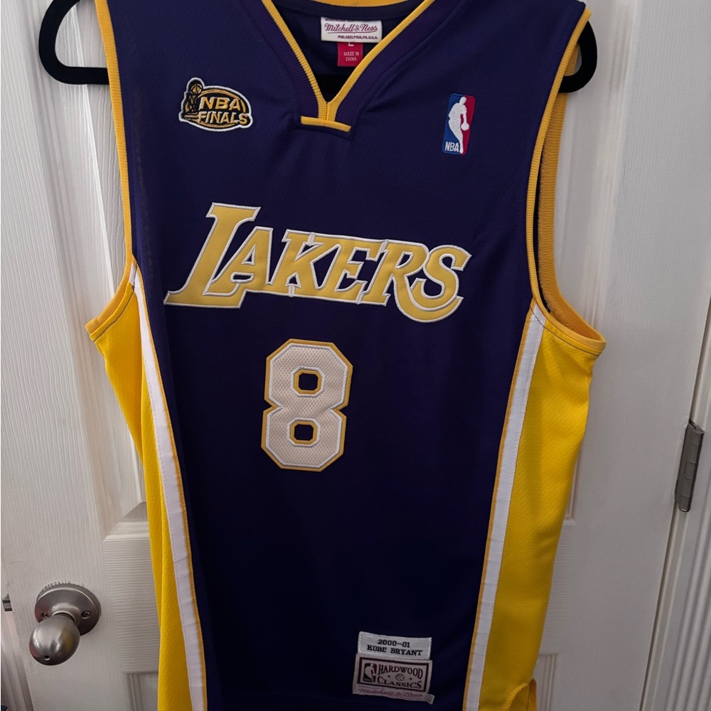 Mitchell & Ness Bryant jersey